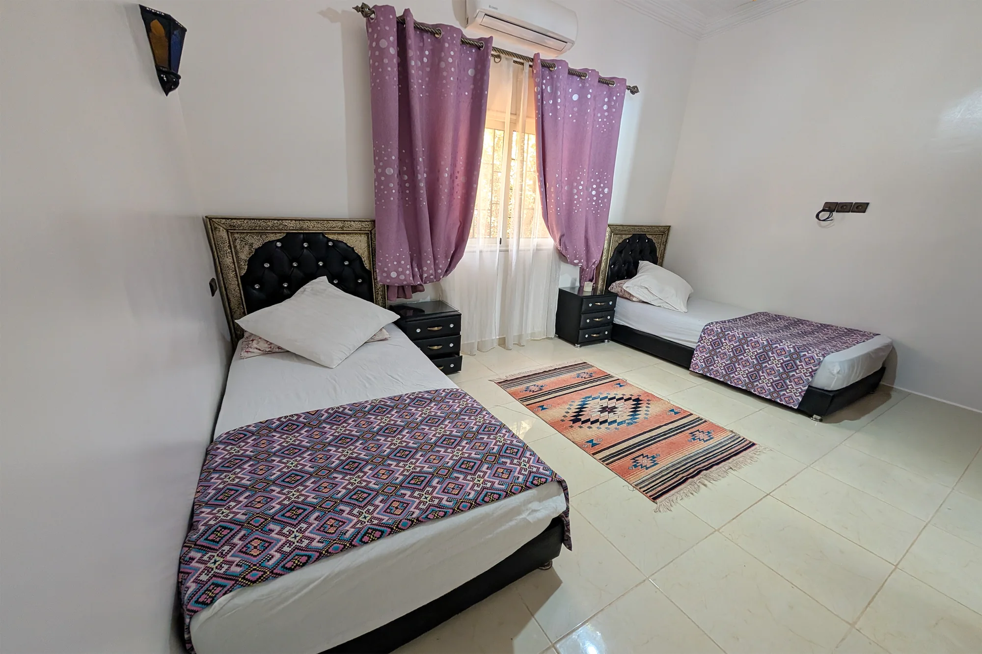 Villa Jenane Rabia — Chambre à lits jumeaux